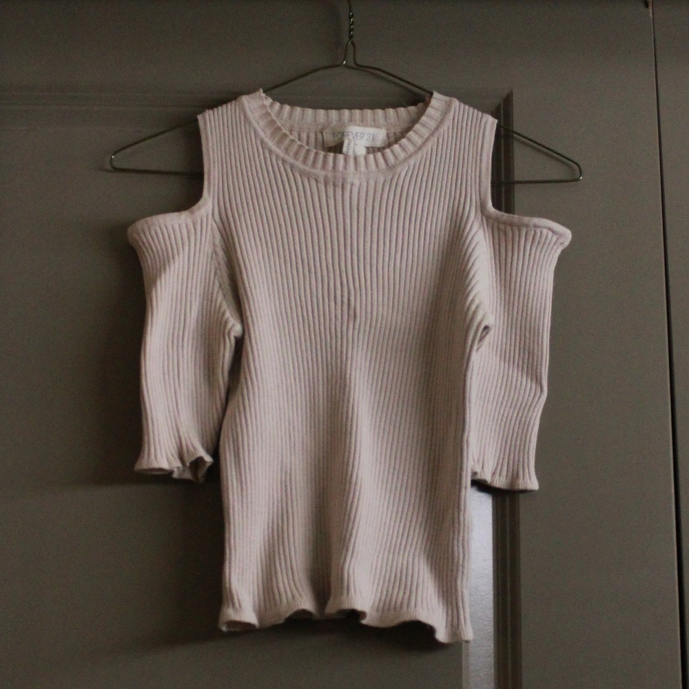 Cold shoulder top